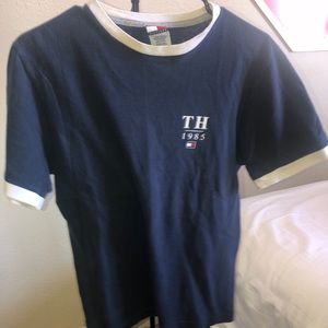 vintage tommy hilfiger tee